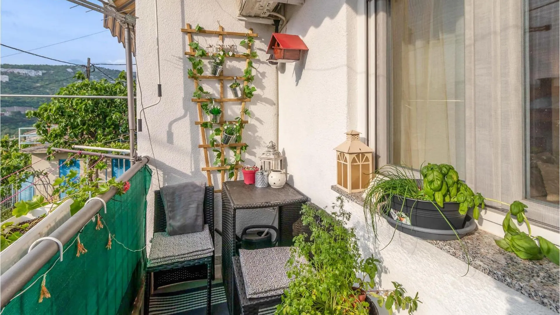 Cozy Apartment In Vrh Martinscice With Kitchen contacts